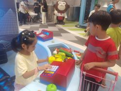 -MINI MARS KIDS CLUB亲子家庭中心(长宁天山店)