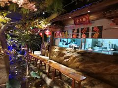 -城墙拐拐火锅(三峡广场黑金冠店)