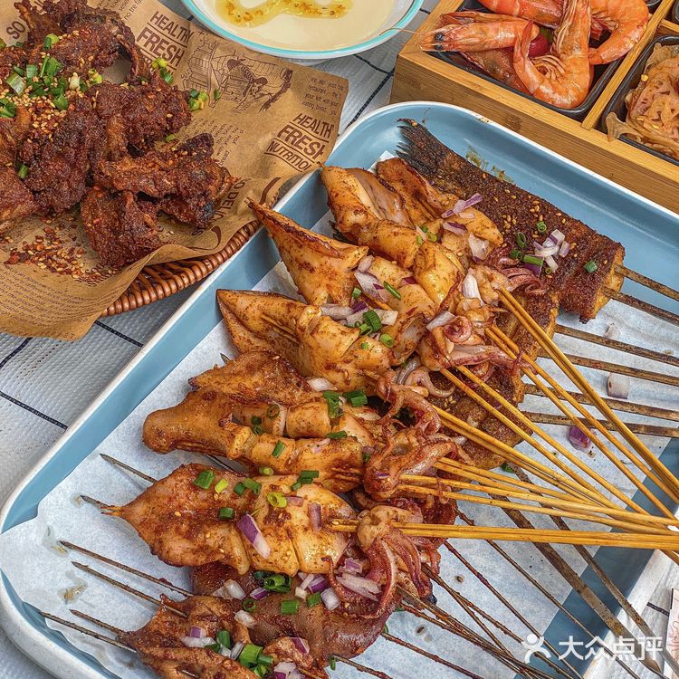 别问了！在武汉！烧烤届天花板！