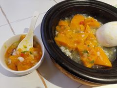 -阿瓦山寨·湘菜现炒·剁椒鱼头王(咸阳总店)