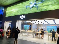 -DJI大疆(深圳华强北曼哈授权体验店)