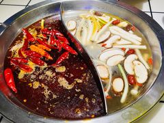 -巴隆门重庆老火锅(太湖路店)
