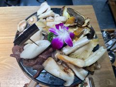 -一朵菌·野生菌探索家火锅(南亚店)