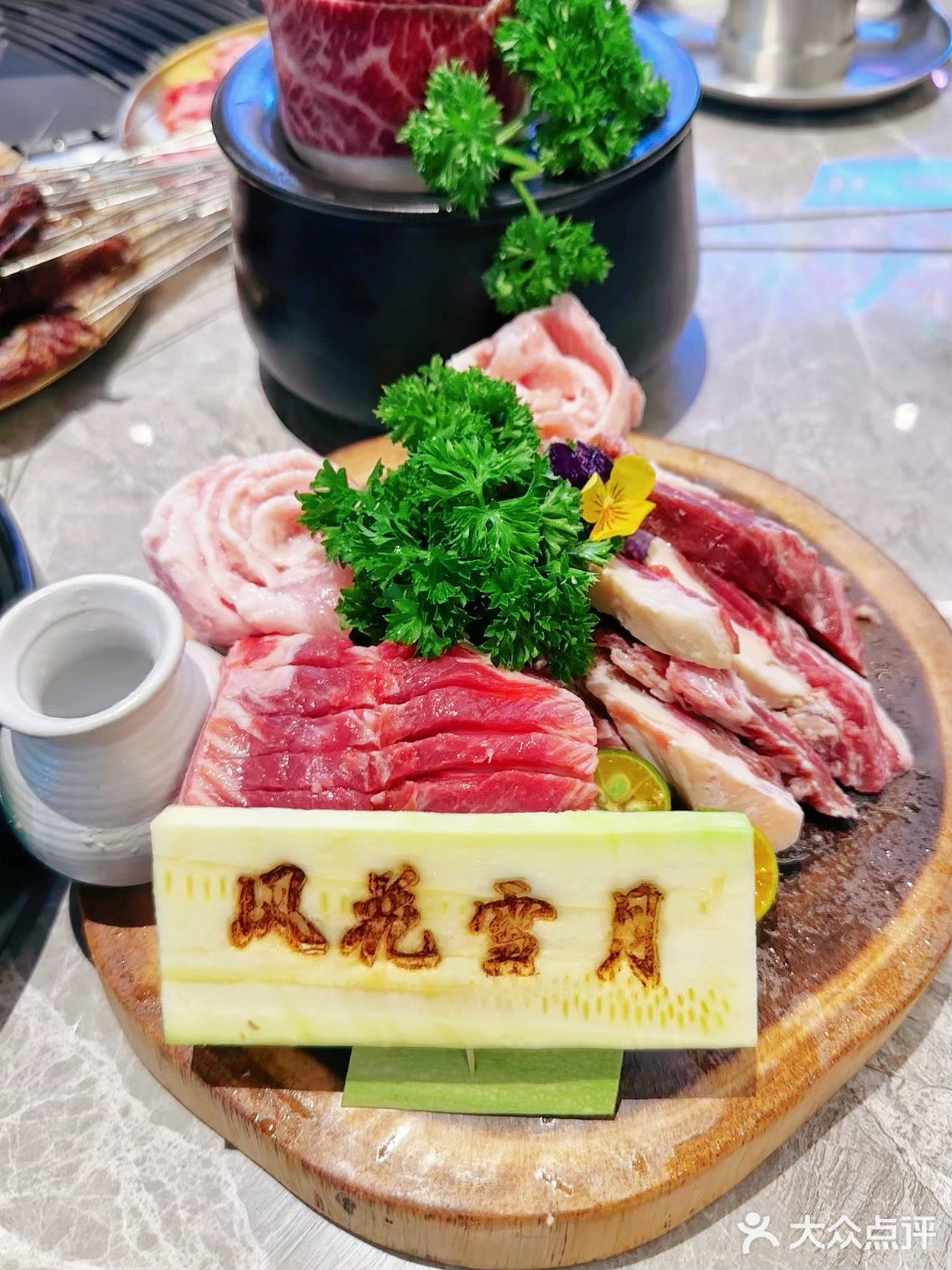 ⚽烤鸽串配球赛！这外摆区也太懂夏天了