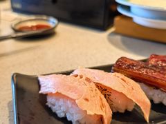 炙烧三文鱼寿司-万岁寿司(万国店)