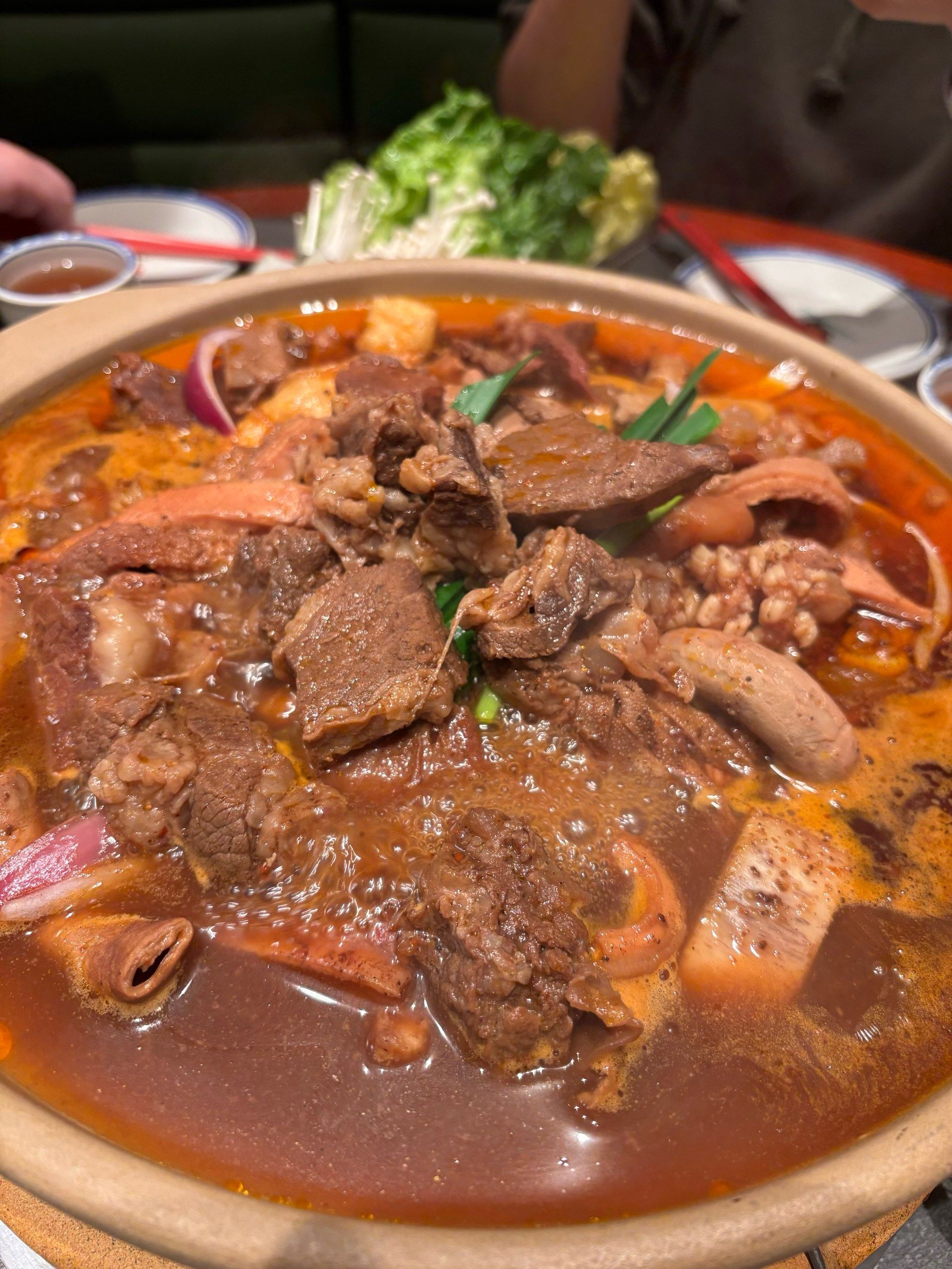 被同事种草的一家牛肉锅,环境优美,菜品丰富