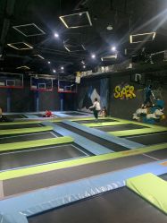 -反弹蹦床公园·亲子乐园·团建·派对(青岛融创茂店)