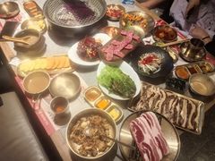 -草家酱蟹炭火烤肉店(珲春南路一店)