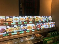 -绿草地·湘菜(酃湖师院店)
