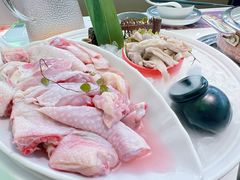 -洪氏嗨捞·广东猪肚鸡·椰子鸡火锅(西咸万象城店)