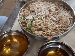 -正宗杨记普洱酸醋米线(总店)