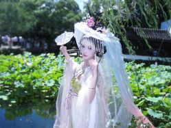 -一揽芳华汉服旗袍体验馆(拙政园店)