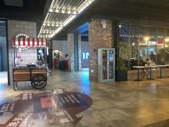 等候区-CGV影城(滨江天街IMAX店)