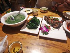 -老滇山寨•云南特色菜•地方菜•民族风情歌舞表演(金碧店)