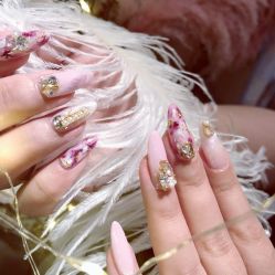 -雪儿·YuKi美甲美睫皮肤管理Salon