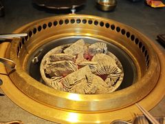 -铭牛烧肉·和牛海鲜自助(高新月牙湖店)