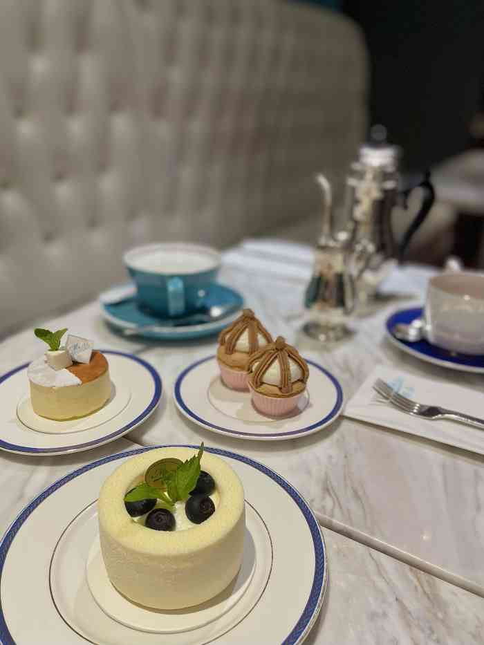 蔡嘉法式甜品(杭州旗舰店)-"一家人难得五一假期,出租车司机偶尔提起