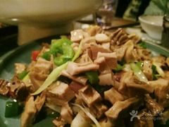 -爱啤精酿·民谣酒馆(滨江店)