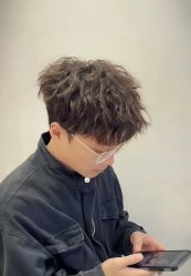 -东方先生国潮男士理发馆