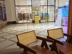 -王府井奥莱临潼小镇(临潼店)
