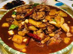 新疆大盘鸡-大漠楼兰新疆美食