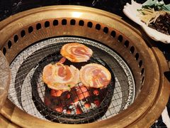 -山川小町·极番烧肉(新地假日广场店)