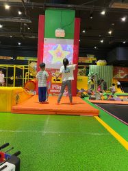 -蹦蹦跳跳(新奥购物中心店)