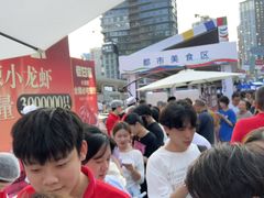-观音桥步行街