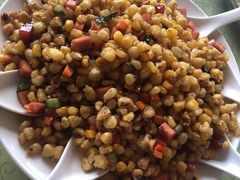 -华龙特色大骨鸡农家菜馆