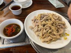白灼鹅肠-酱皇乳鸽(富威大厦B座店)