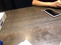 桌子也是工业风-虾胡闹·澳洲小龙虾·烧烤(福田鲨鱼店)