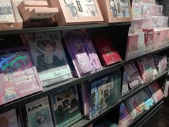 -酷乐潮玩(金桥国际店)