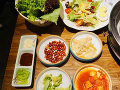 -明洞阿姨·韩式酱蟹烤肉·创意料理(三元桥店)