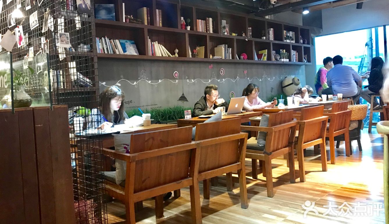 一个口沿街，在金寨路上，如果不是修地铁