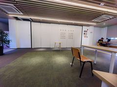 -漕河泾街道图书馆(漕河泾社区文化活动中心店)