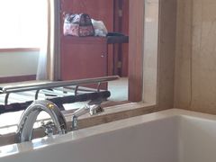 -汕尾巴黎半岛酒店