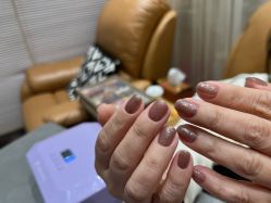 -猪猪女孩日式美睫美甲