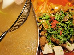 鲜牛杂鸳鸯锅-左庭右院鲜牛肉火锅(新梅广场店)