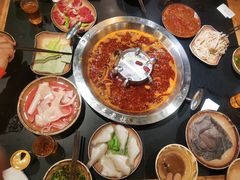 -爱你您·自家鱼塘·活水喷泉鱼火锅(八里店)