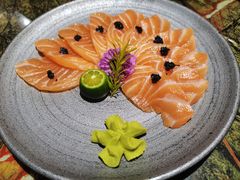 三文鱼薄刺佐黑松露-炙柒Sekinana·精致料理 烧鸟·铁板烧(海上世界店)