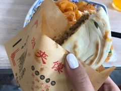 肉夹馍-晓峰手工擀面皮(新民街总店)