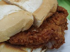 猪扒包-胜利茶餐室