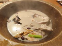 -咕嘟草帽鱼·牛奶一样的鲜鱼汤(包河万达广场创始店)