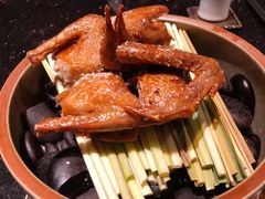 盐焗香茅乳鸽-小运河·公馆(国贸店)