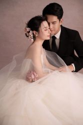 -雪中彩影婚纱摄影·微光艺术中心