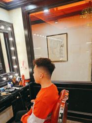 -东方先生国潮男士理发馆