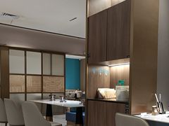 -金马门国际美食百汇(珞喻路店)