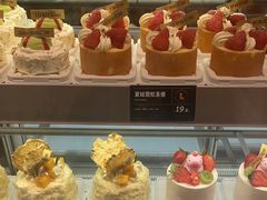 -罗森尼娜(德思勤店)