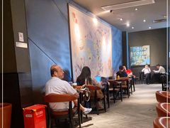 大堂-星巴克臻选(南京金茂览秀城店)