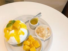 芒果雪冰-Cheevit Cheeva(Sirimangkalajarn)